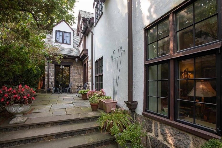 3007 Netherland Avenue Photo 8