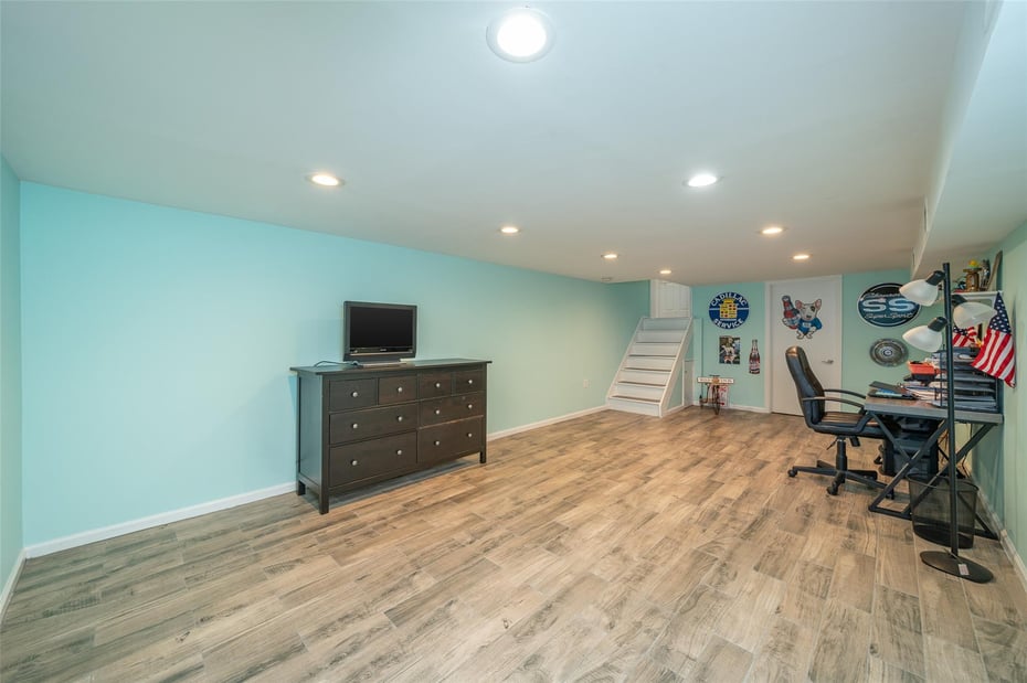 20 Knowlton Avenue Photo 22