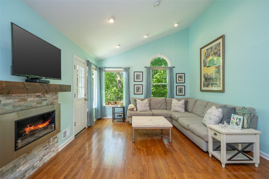 20 Knowlton Avenue Photo 8