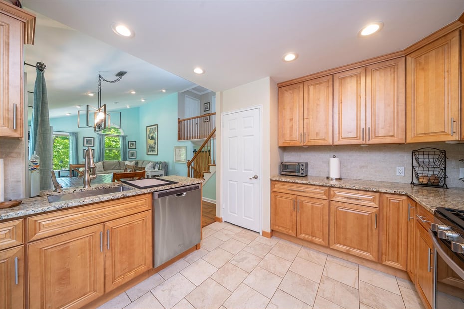 20 Knowlton Avenue Photo 12