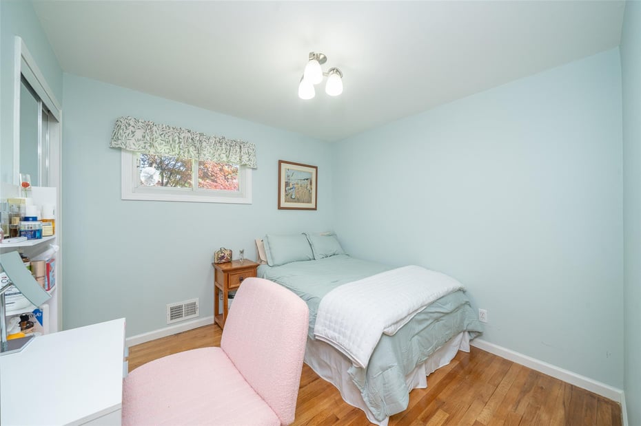 20 Knowlton Avenue Photo 17