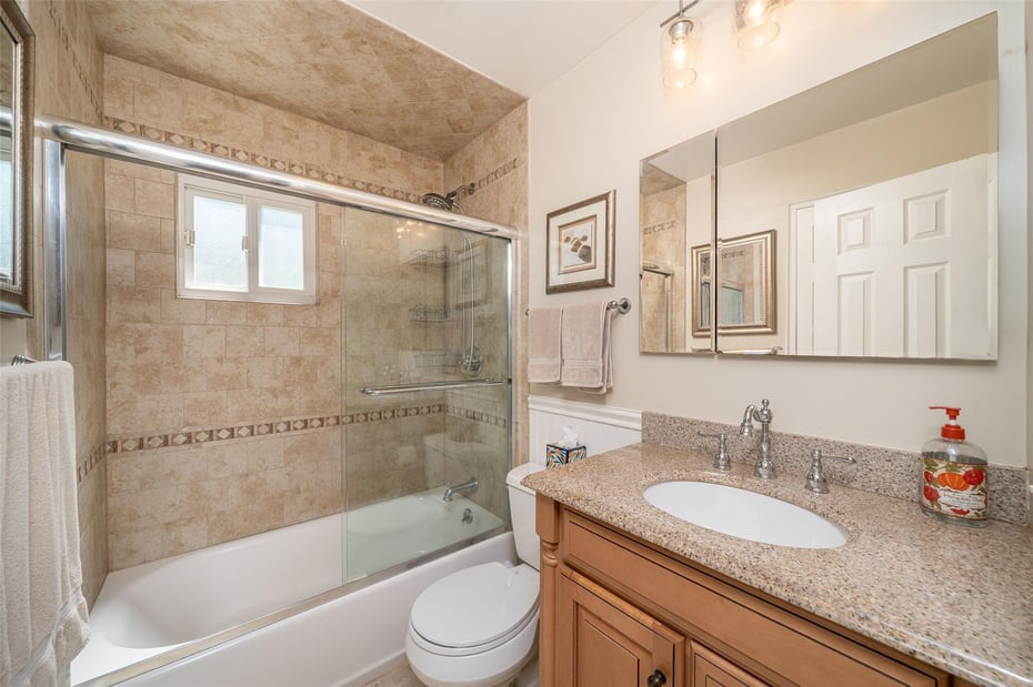 20 Knowlton Avenue Photo 19