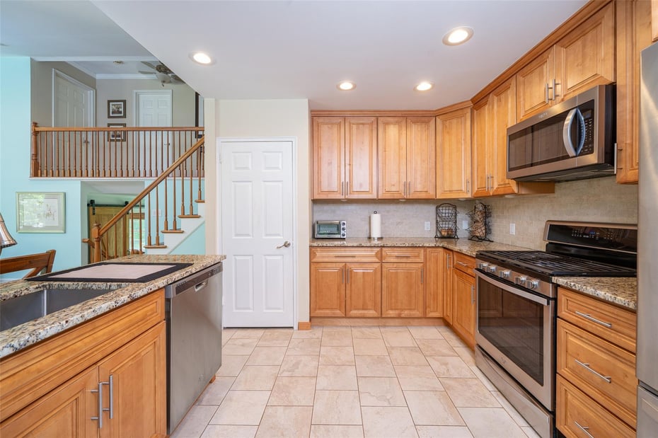 20 Knowlton Avenue Photo 10