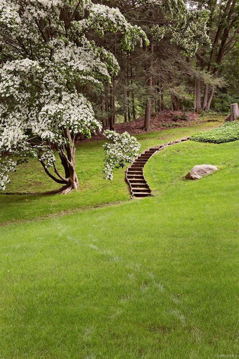 269 Stone Hill Road Photo 38