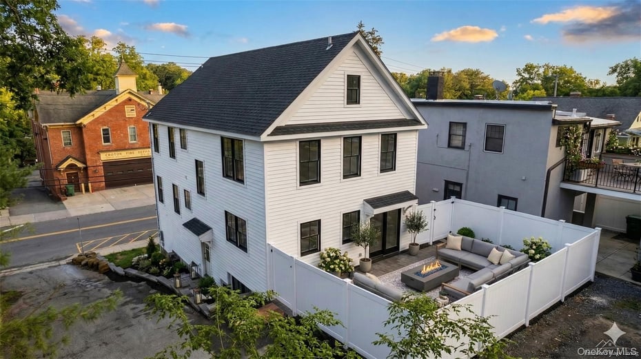 155 Grand Street Photo 2