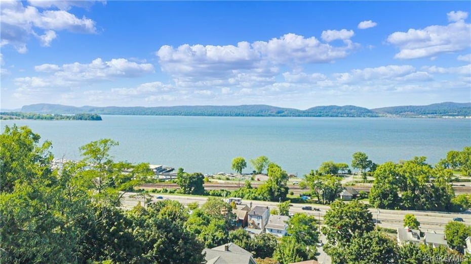 155 Grand Street Photo 25