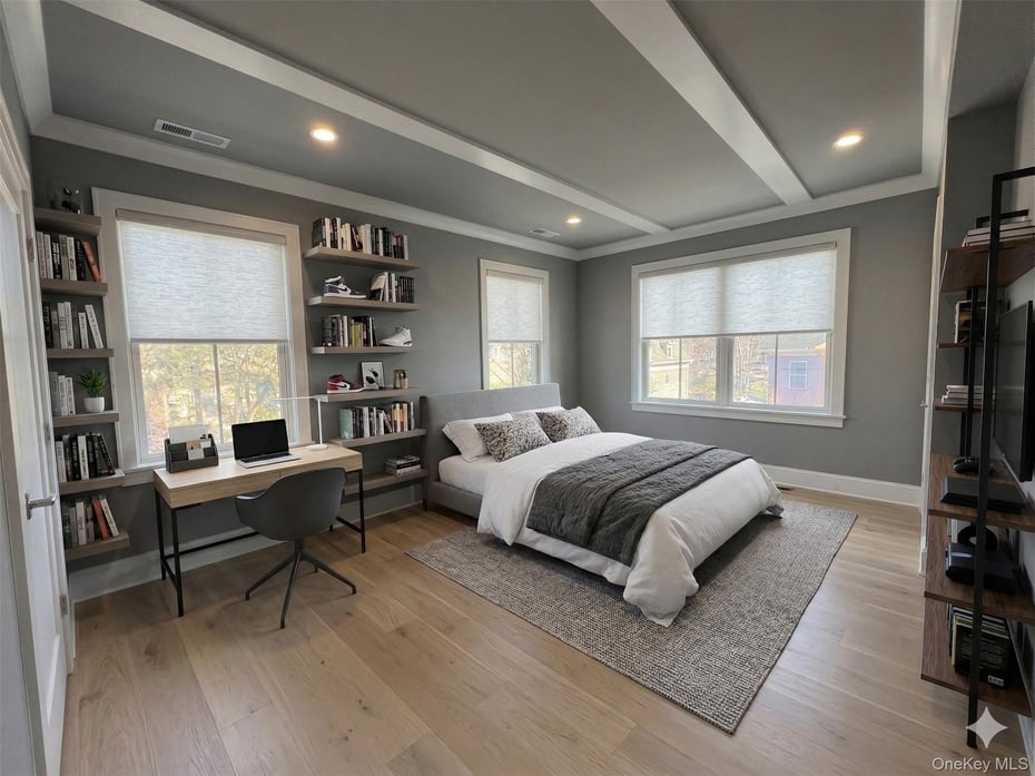 155 Grand Street Photo 7