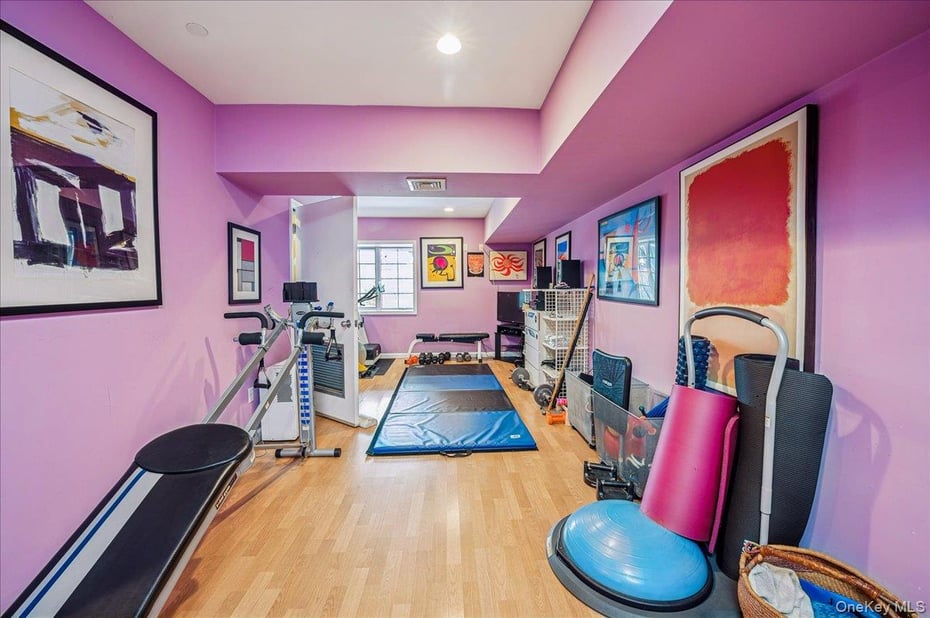 24 Kent Avenue Photo 34