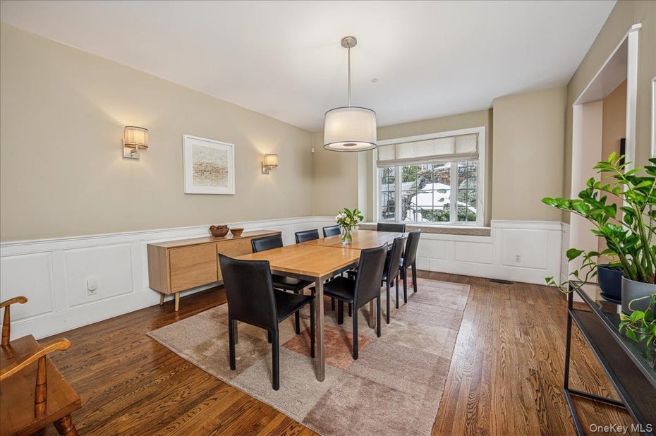 24 Kent Avenue Photo 12