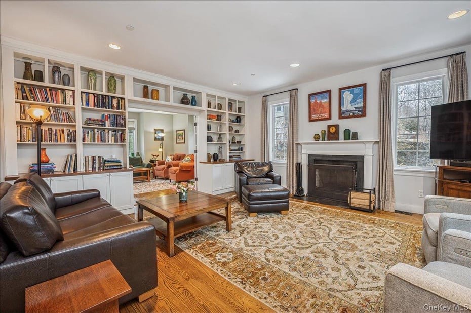 24 Kent Avenue Photo 11