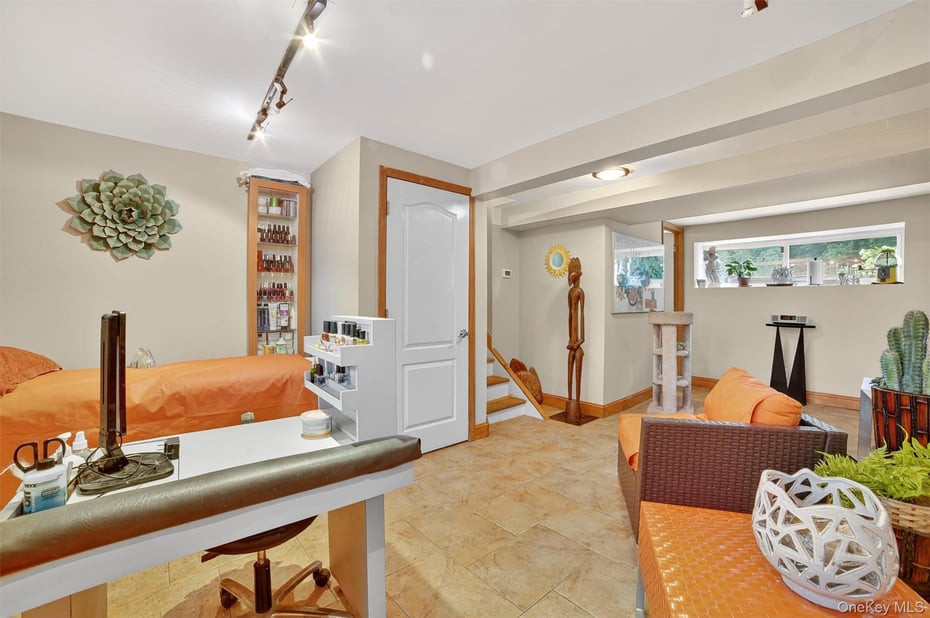 1 Overhill Road Photo 22