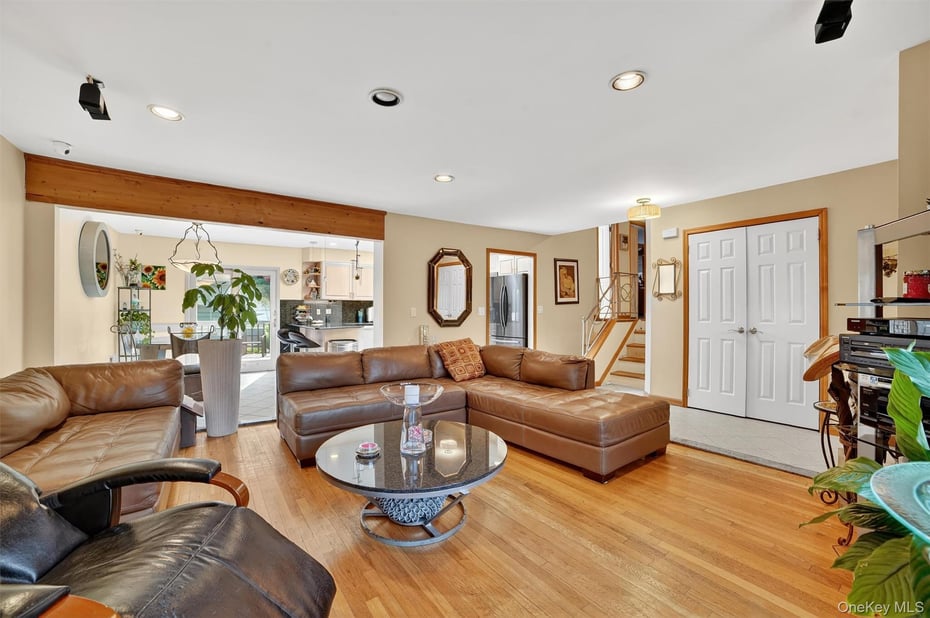 1 Overhill Road Photo 7