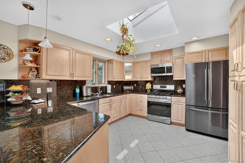 1 Overhill Road Photo 9