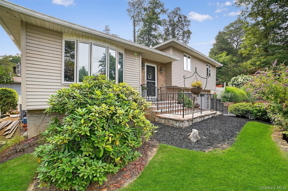 1 Overhill Road Photo 3