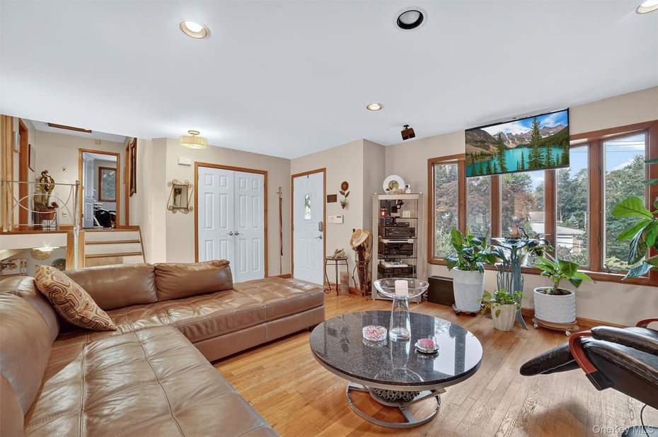 1 Overhill Road Photo 6