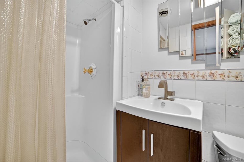 1 Overhill Road Photo 25