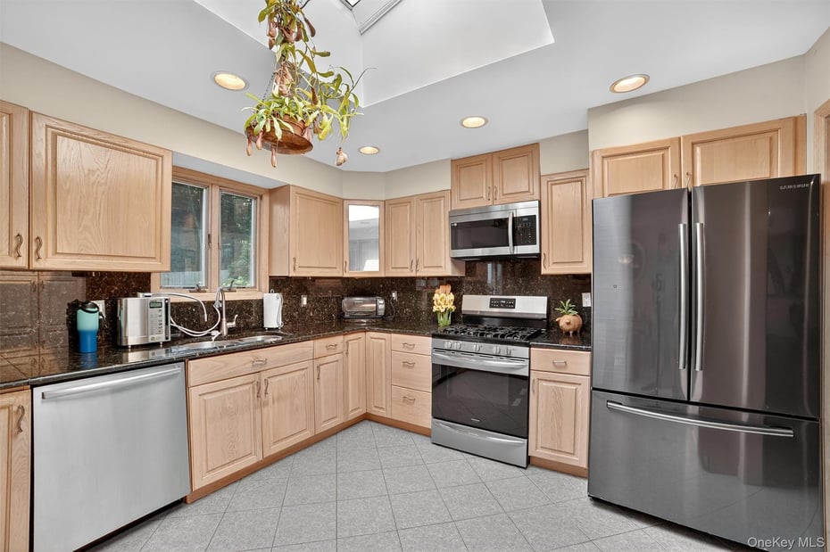 1 Overhill Road Photo 11