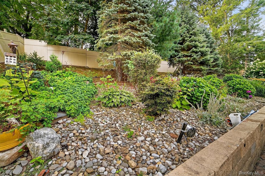 1 Overhill Road Photo 37