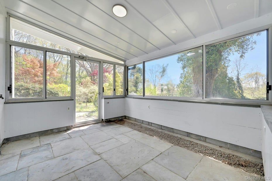 380 Cross River Road Photo 9