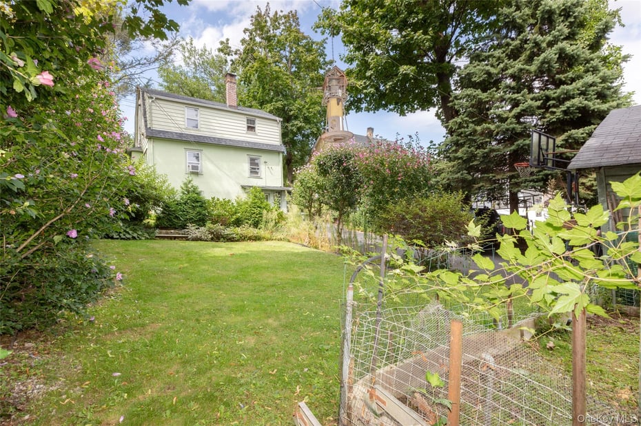 531 1/2 Willett Avenue Photo 27