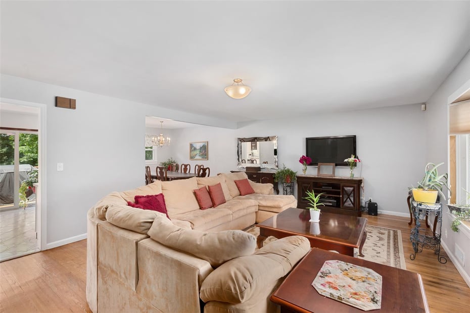 16 Valleyview Road Photo 2