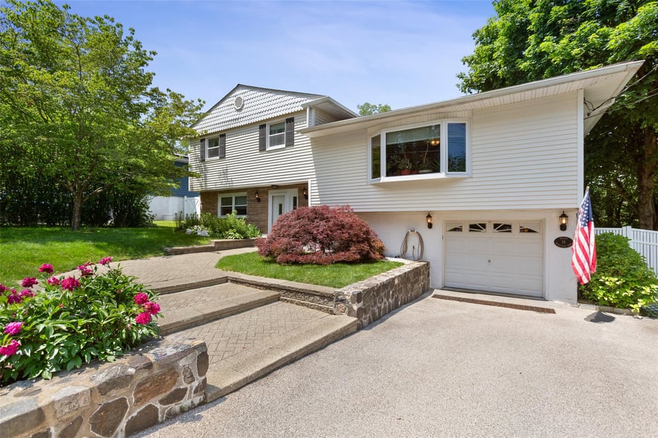 16 Valleyview Road Photo 1