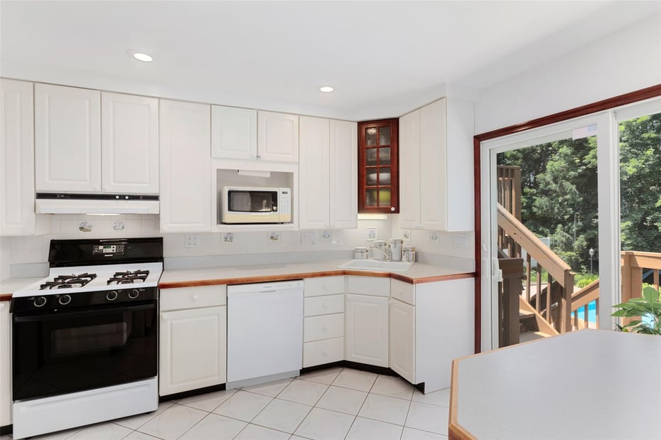 16 Valleyview Road Photo 8