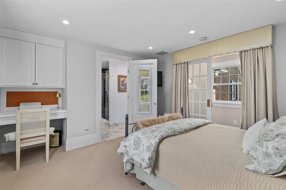 530 Monterey Avenue Photo 34