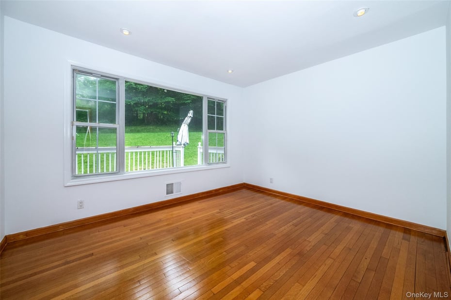 25 Crosshill Road Photo 11