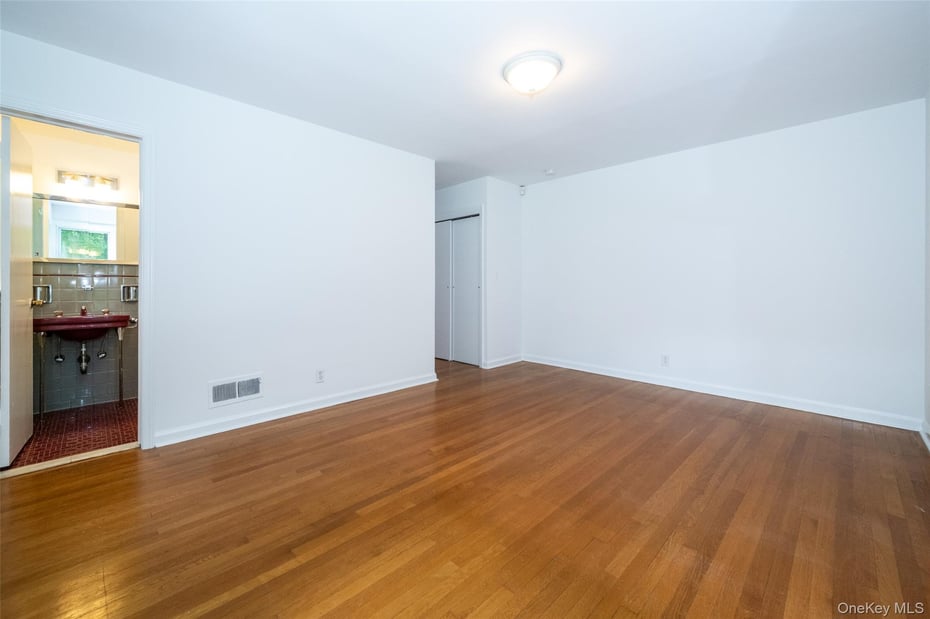 25 Crosshill Road Photo 13