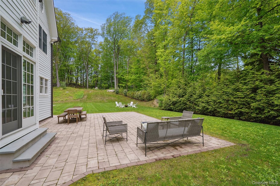 2 Bluestone Lane Photo 25