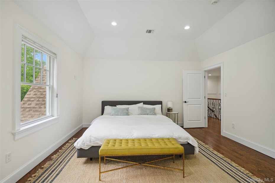 2 Bluestone Lane Photo 21