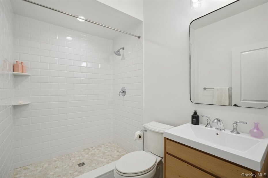 2 Bluestone Lane Photo 24