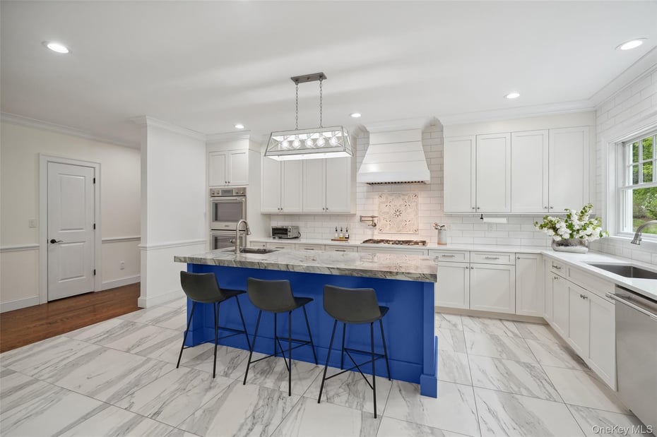 2 Bluestone Lane Photo 11