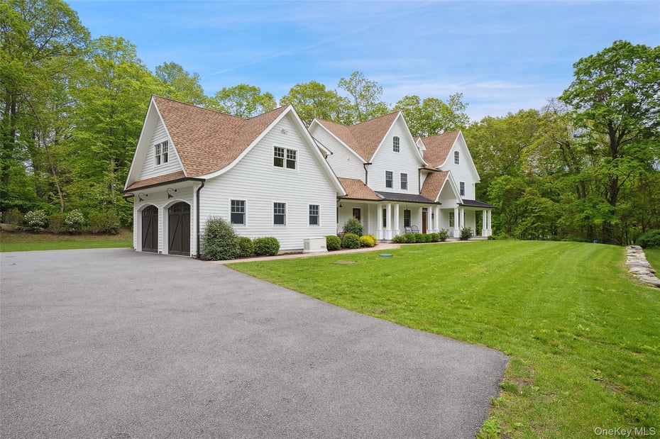 2 Bluestone Lane Photo 29