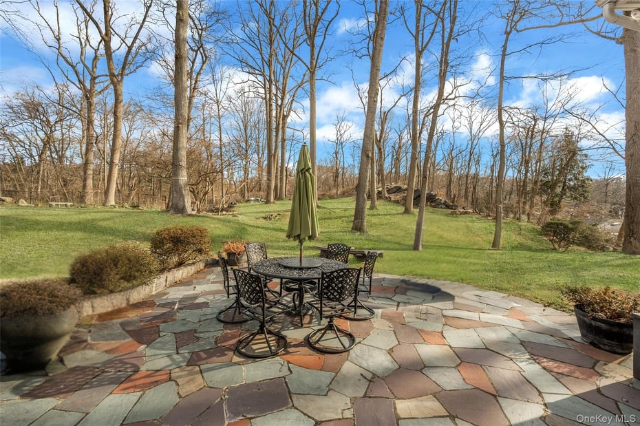 11 Meadowlark Road Photo 5