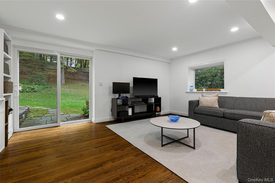 86 Seven Bridges Road Photo 14