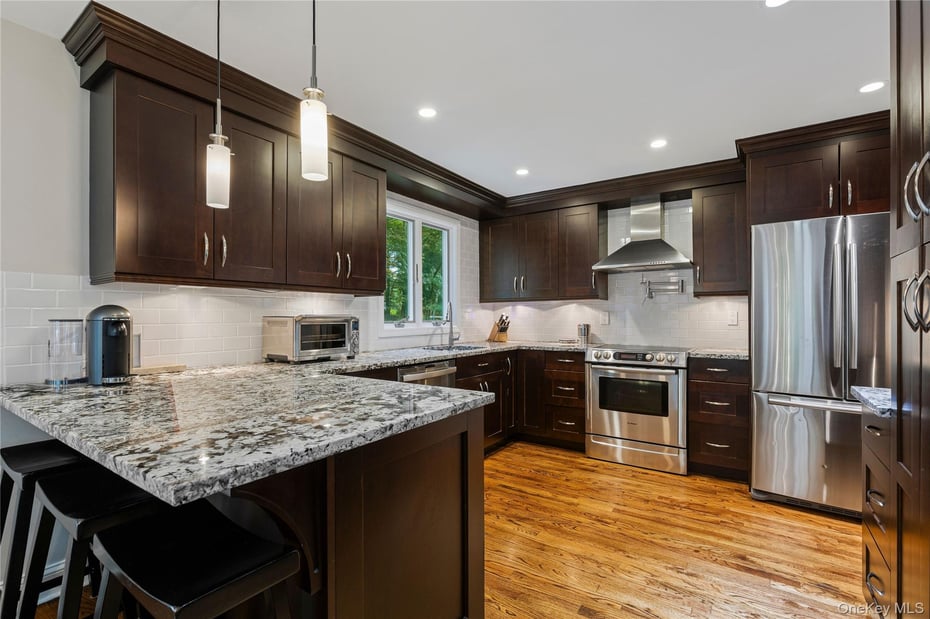 86 Seven Bridges Road Photo 11