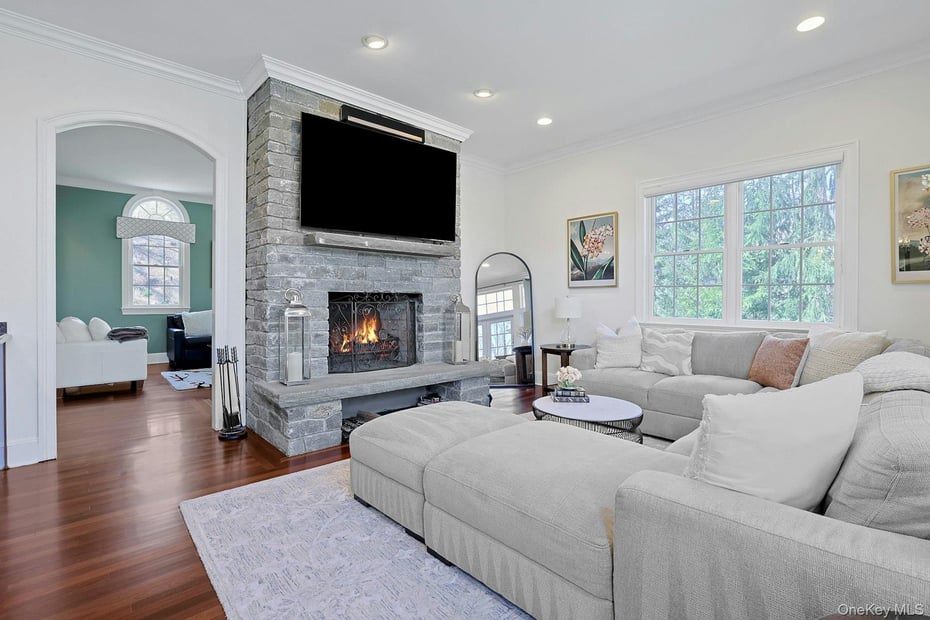 350 Wooded Hill Court Photo 13