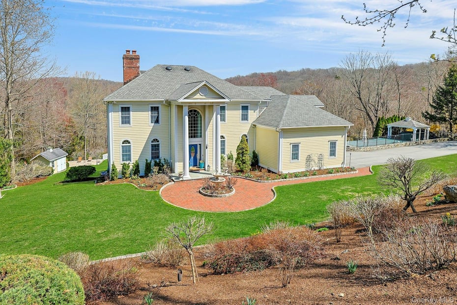 350 Wooded Hill Court Photo 1