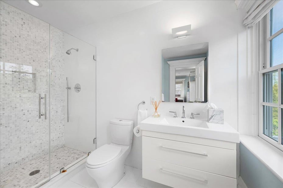 51 Penn Boulevard Photo 23