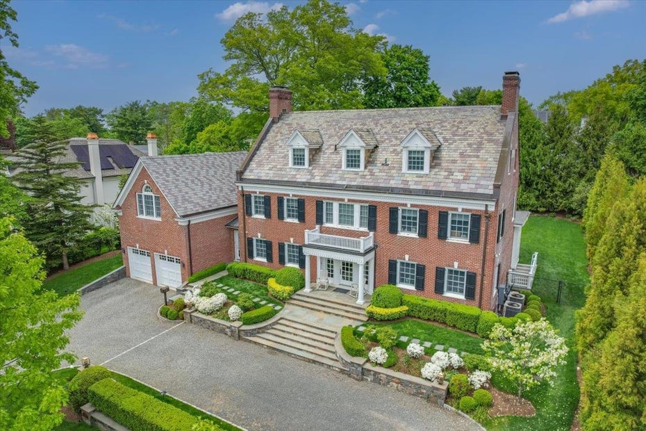51 Penn Boulevard Photo 1