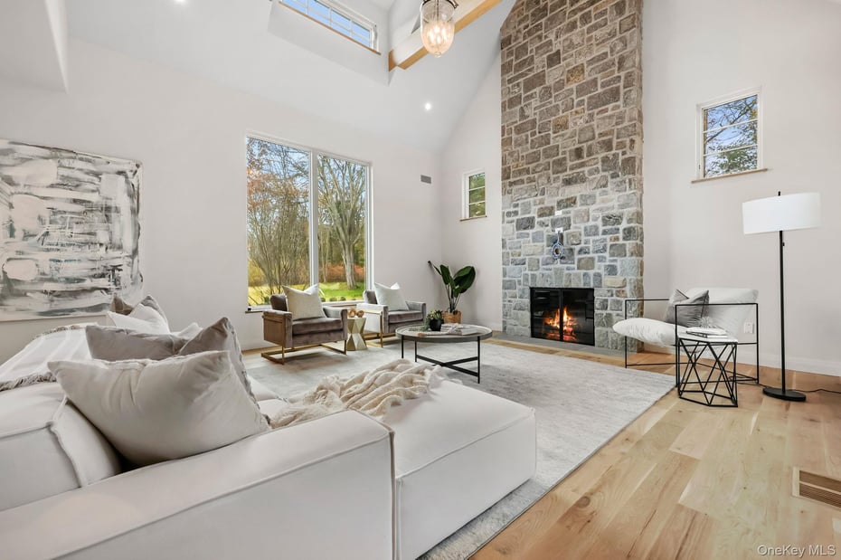 2 Barry Court Photo 8