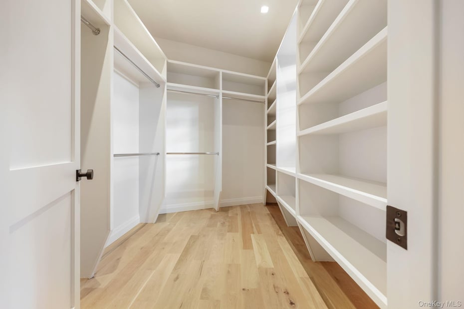 2 Barry Court Photo 20