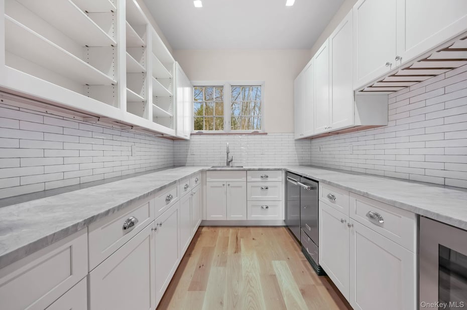 2 Barry Court Photo 15