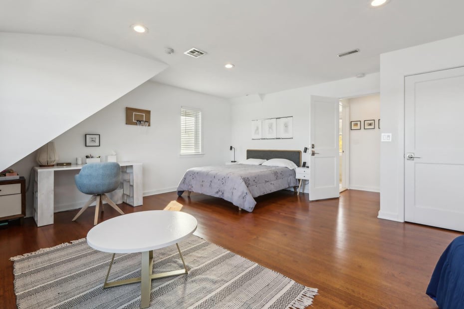 2 Washington Avenue Photo 19