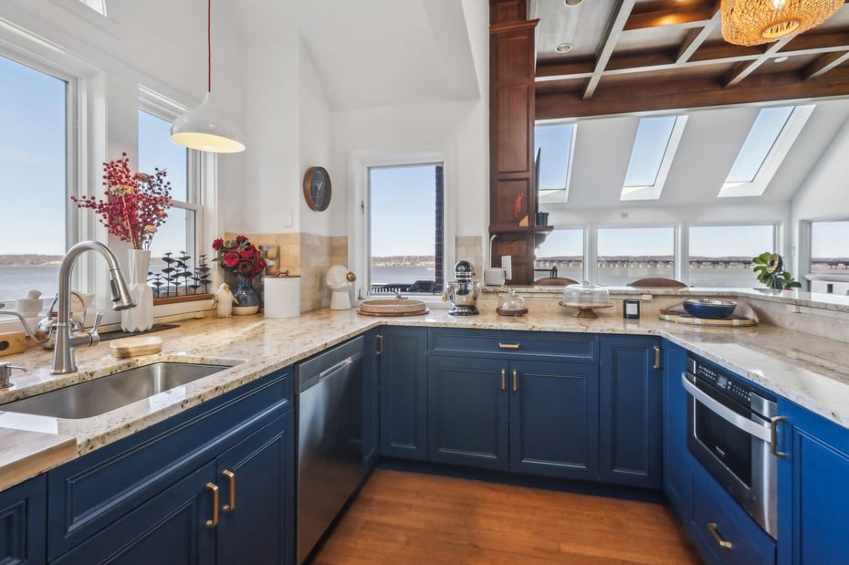 2 Washington Avenue Photo 12