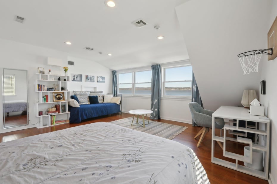 2 Washington Avenue Photo 18