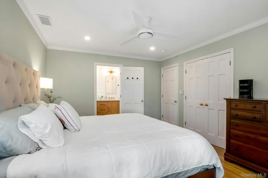 88 Marion Drive Photo 17