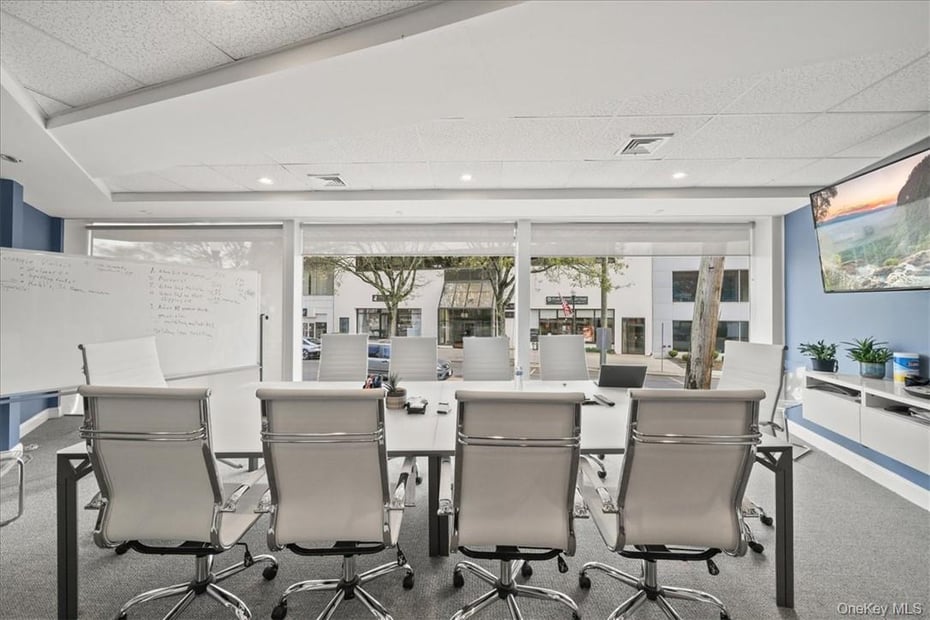 74 S Moger Avenue Photo 7